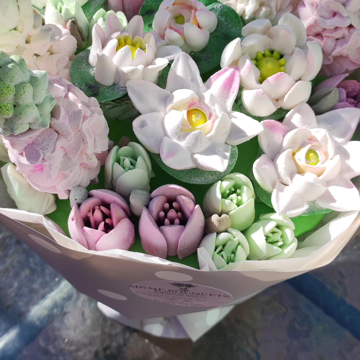 Buchet cu nuferi, tuberoza si lalele / Букет с кувшинками, туберозой и тюльпанами — изображение 3