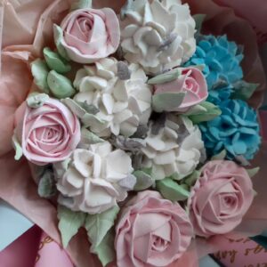 Buchet cu hortensii si trandafiri / Букет с розами и гортензией