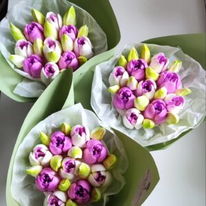 Buchet cu 9 lalele / Букет с 9 тюльпанами
