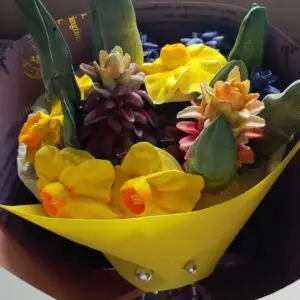 Buchet cu zambile și narcise / Букет с гиацинтами и нарциссами
