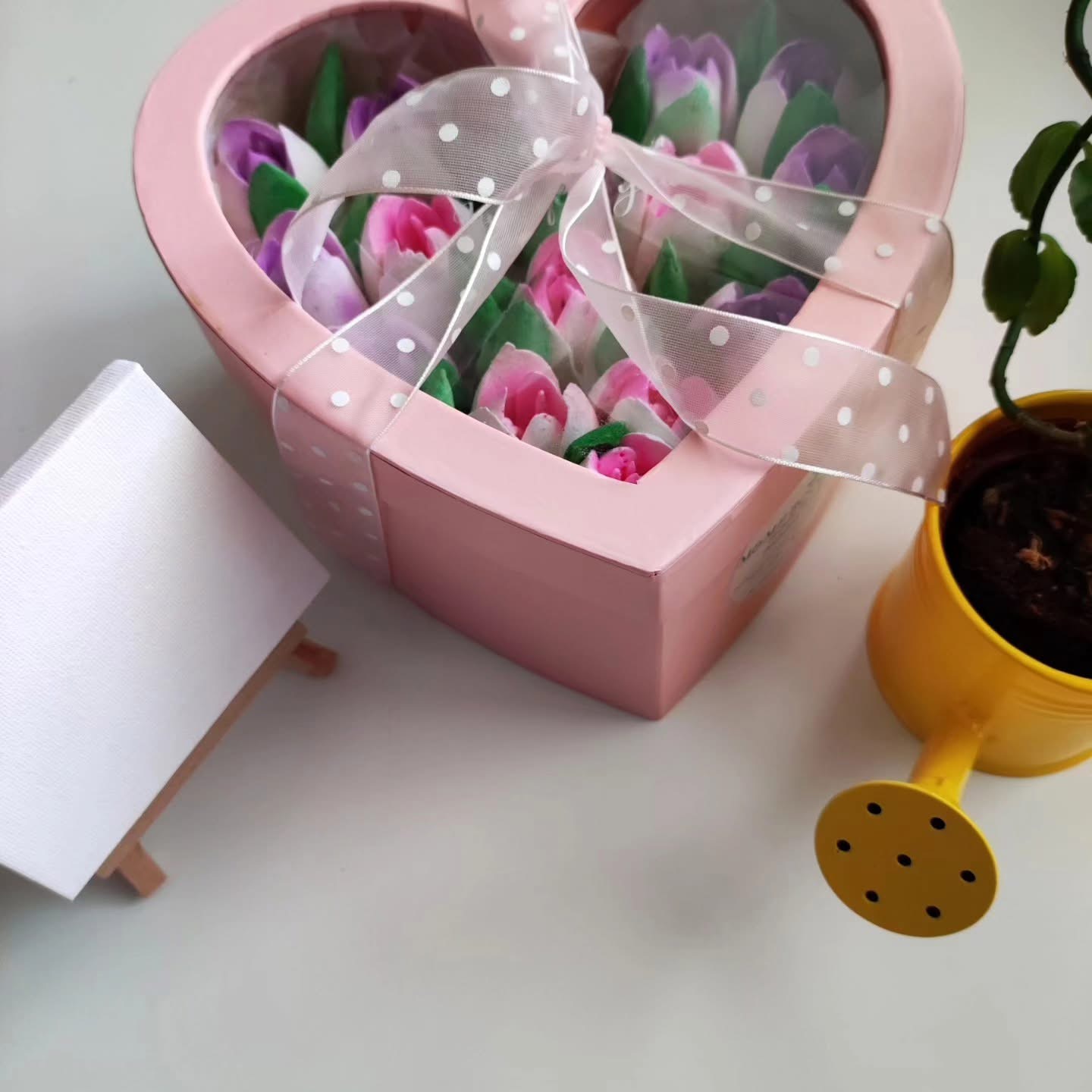Cutie în formă de inimă cu lalele / Коробочка сердце с тюльпанами — изображение 4