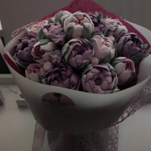 Buchet cu bujori si lalele / Букет с пионами и тюльпанами