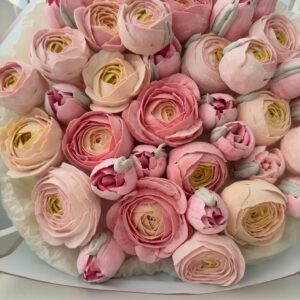 Buchet cu 21 ranunculus si 18 lalele (39 fori) / Букет с 21 ранункулюсом и 18 тюльпанами (39 цветов)